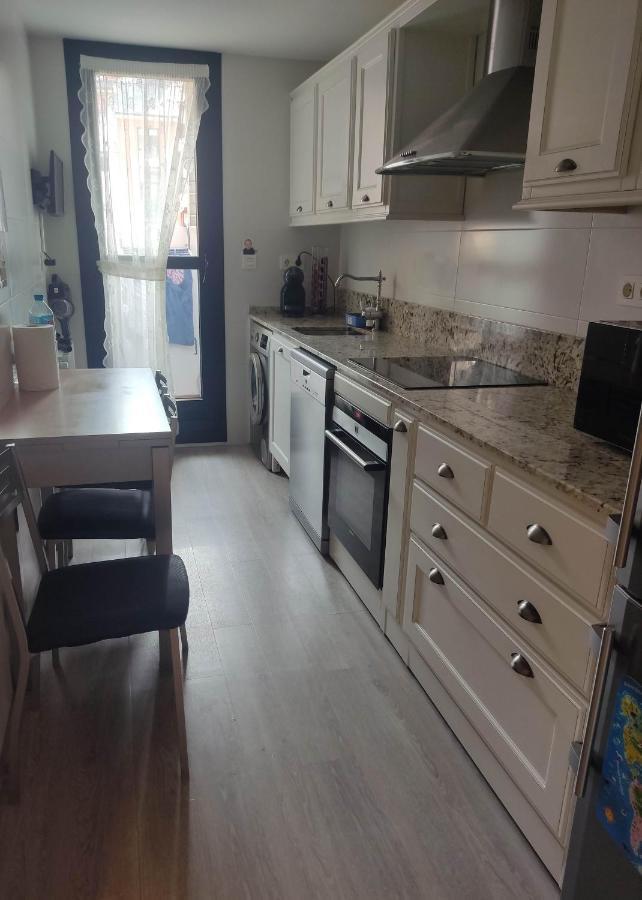 Precioso Apartamento Con Terraza, Pistas De Padel Y Piscinas Apartment Castro Urdiales Exterior photo