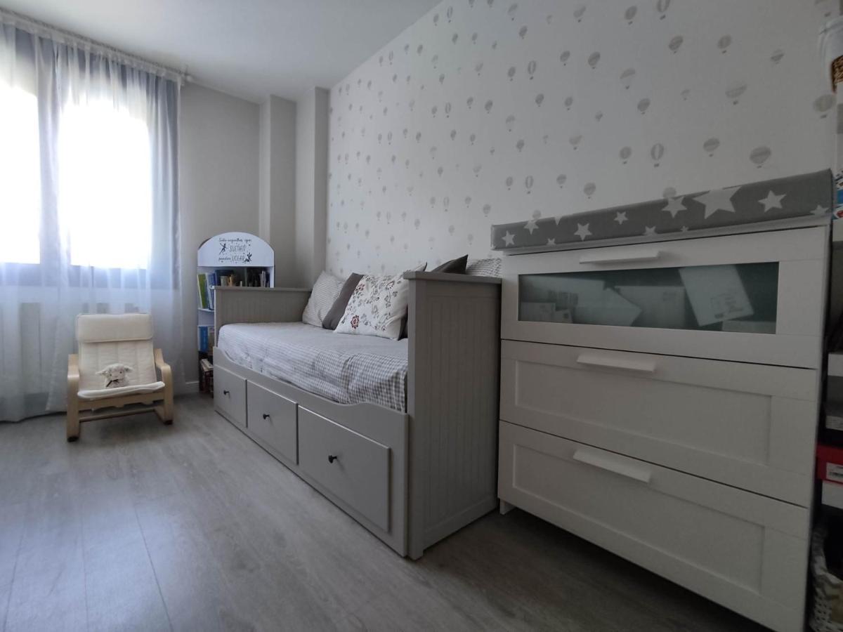 Precioso Apartamento Con Terraza, Pistas De Padel Y Piscinas Apartment Castro Urdiales Exterior photo